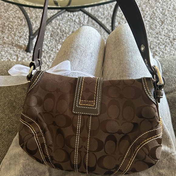 Coach Brown Vintage Y2K Soho Shoulder Bag Signature Buckle Flap - Picture 7 of 7